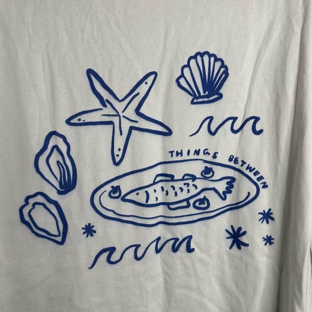 Things Between Coastal Seafood Graphic T-Shirt Over Size Large View 2